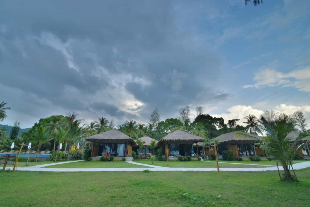 Long Beach Chalet, Koh Lanta, Krabi